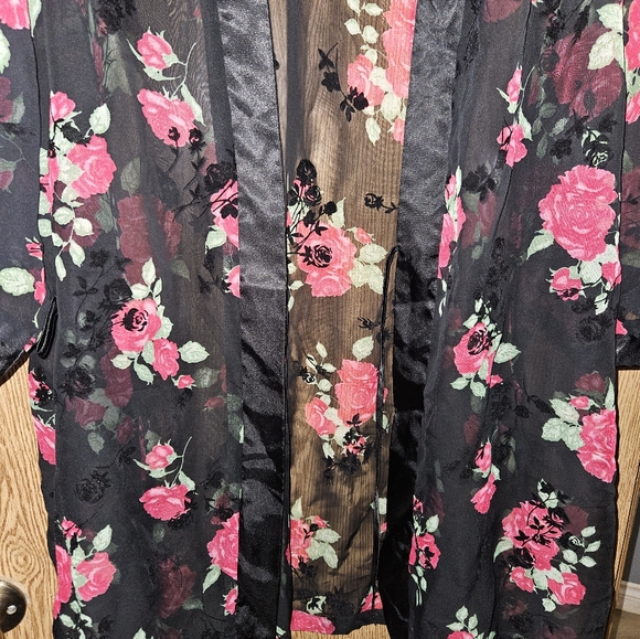 Secret treasures Sexy rose robe - Picture 3 of 5